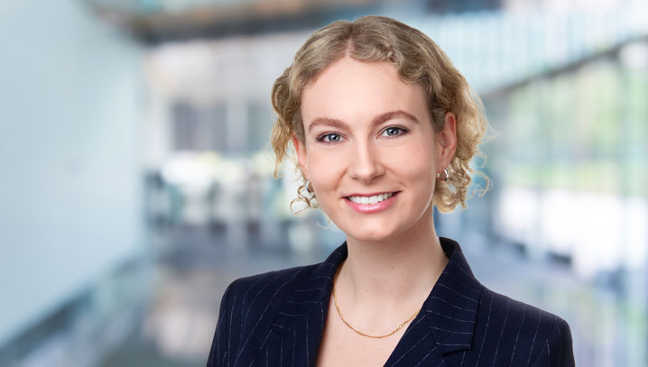 Ansprechpartnerbild von Svenja Hehnen