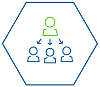 Hexagon mit einer Person oben, die drei andere Personen nach unten anzeigt, symbolisiert Führung und Zusammenarbeit.