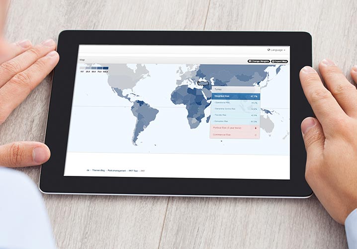 Politische Länder-Gefahren weltweit analysieren
