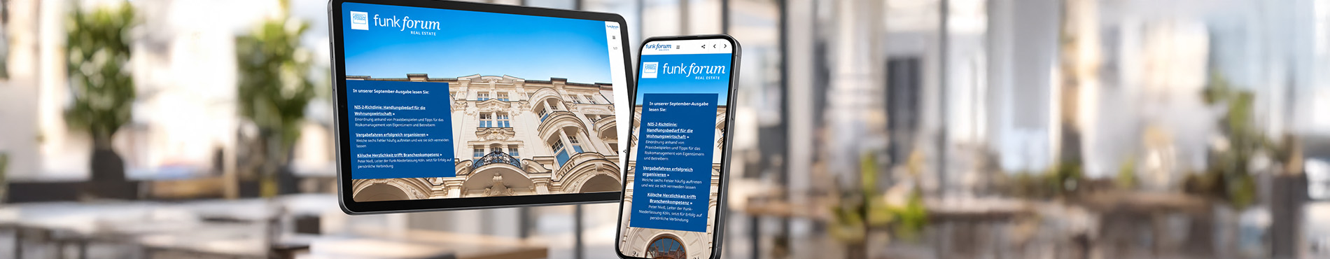 Tablet und Smartphone Mockup des aktuellen Funk Forum Real Estate schweben im Raum mit verschwommenen Bürohintergrund